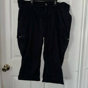 Lee Relaxed Fit Black Capris